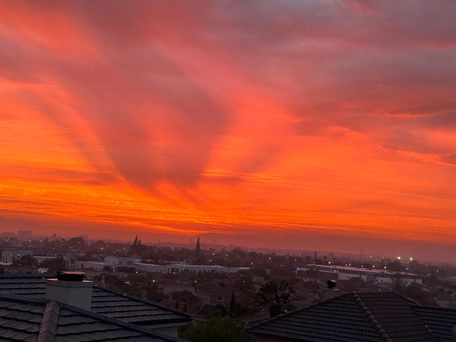 To Let 5 Bedroom Property for Rent in Rome Glen Western Cape